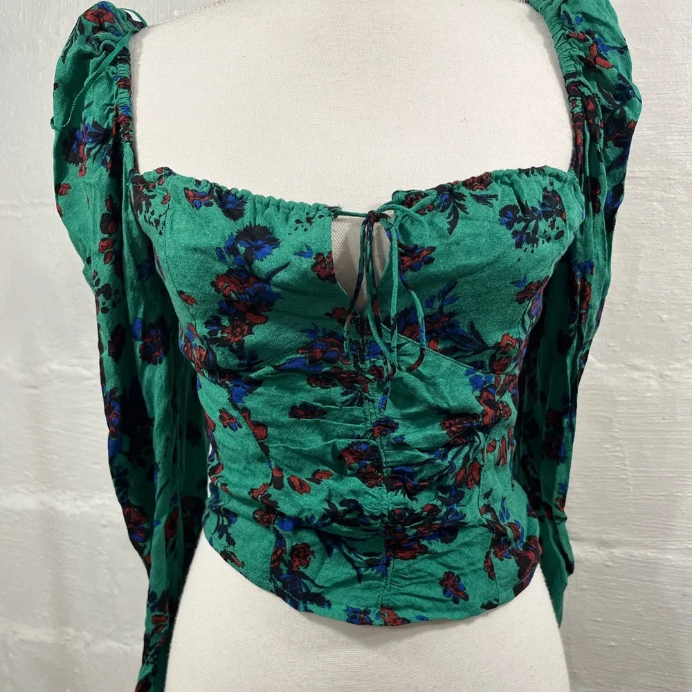 FREE PEOPLE FLORAL TOP NEW WITH TAG (829)